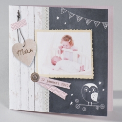 Buromac Baby Folly - Fotokaart met krijtbord, steigerhout en scrapbookelement in roze